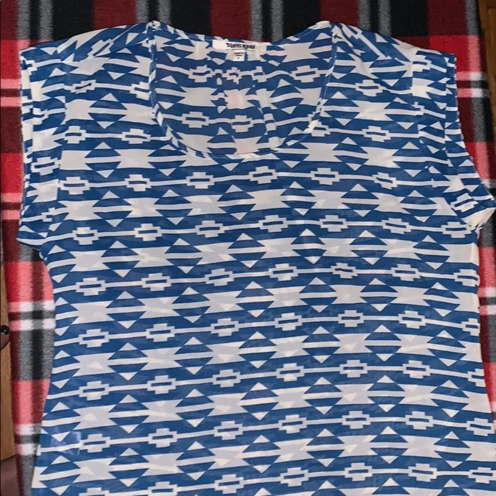 Blue & White Aztec Patterned Top - Picture 2 of 5